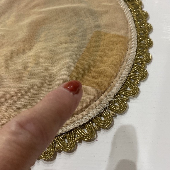 Set Of 3 Vintage Gold Floral Tapestry Doilies! - Picture 3 of 7